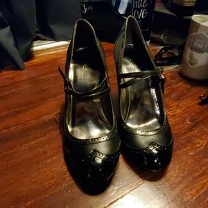 Alfani wing tip heals